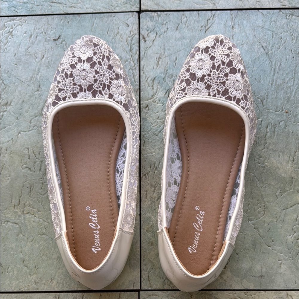 Women's Lace Flats - White size 38